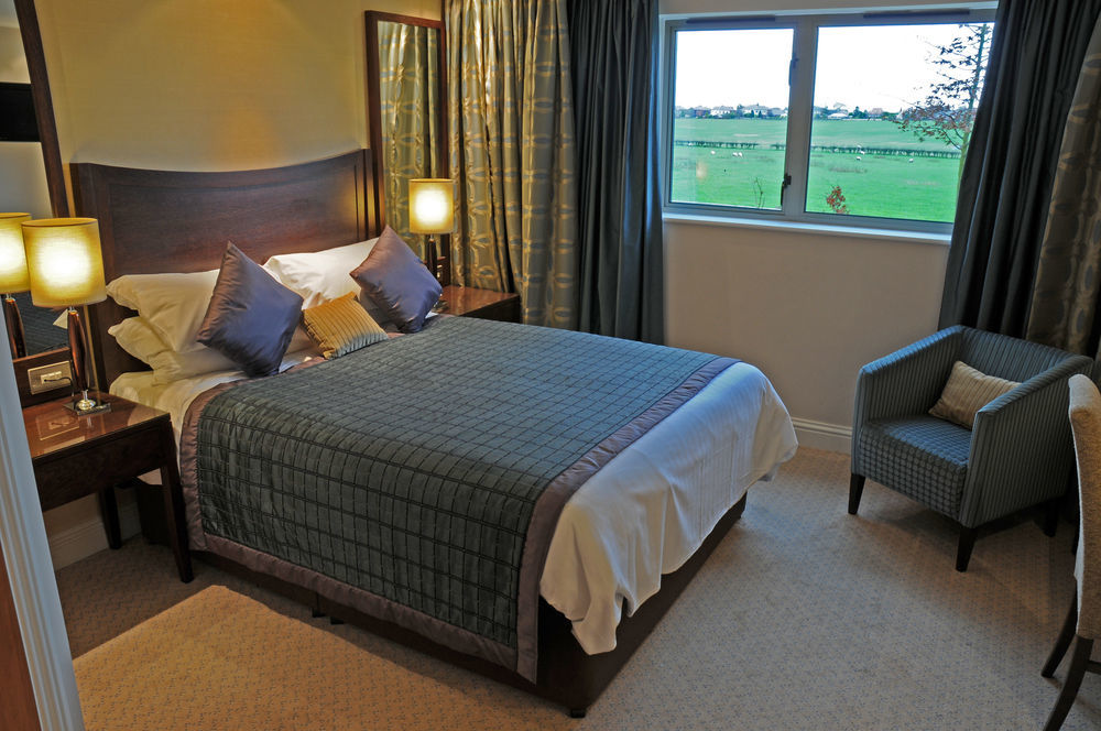 וויגאן Wrightington Hotel & Health Club מראה חיצוני תמונה