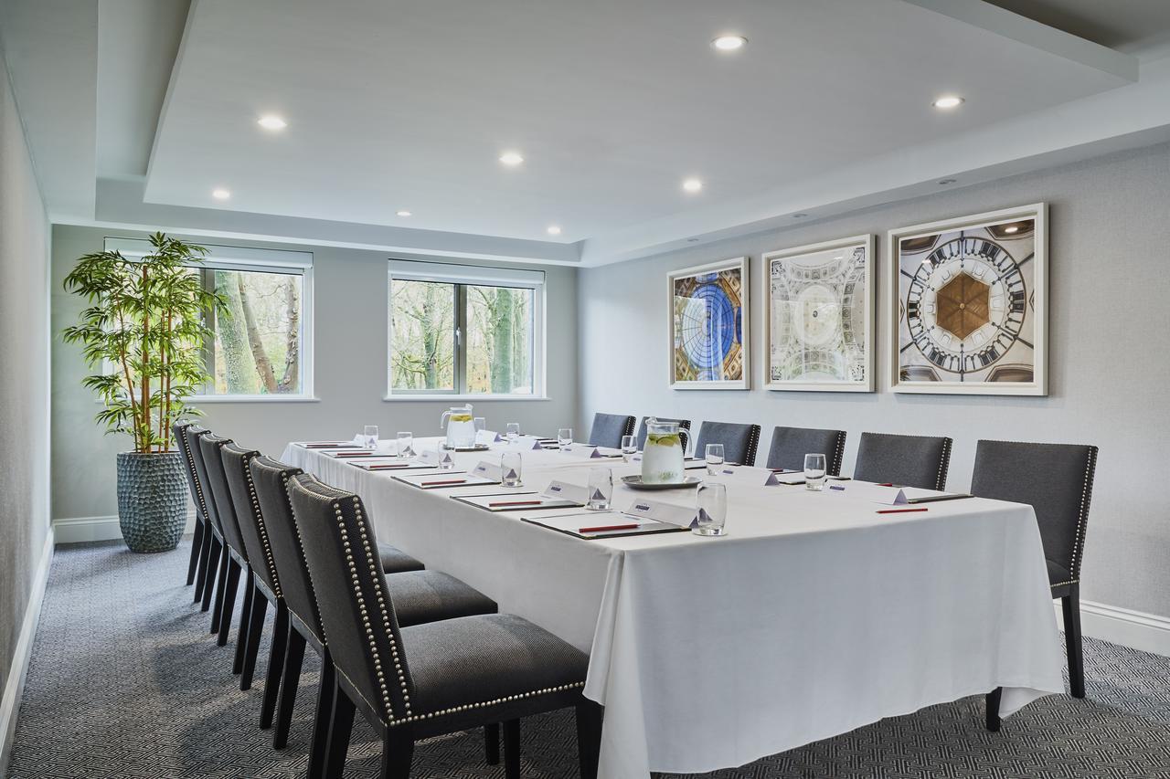 וויגאן Wrightington Hotel & Health Club מראה חיצוני תמונה