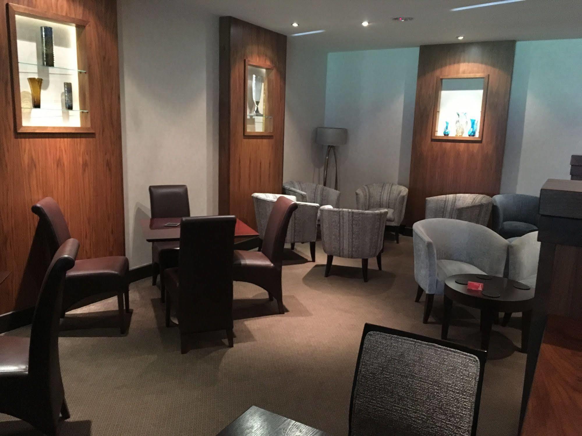 וויגאן Wrightington Hotel & Health Club מראה חיצוני תמונה