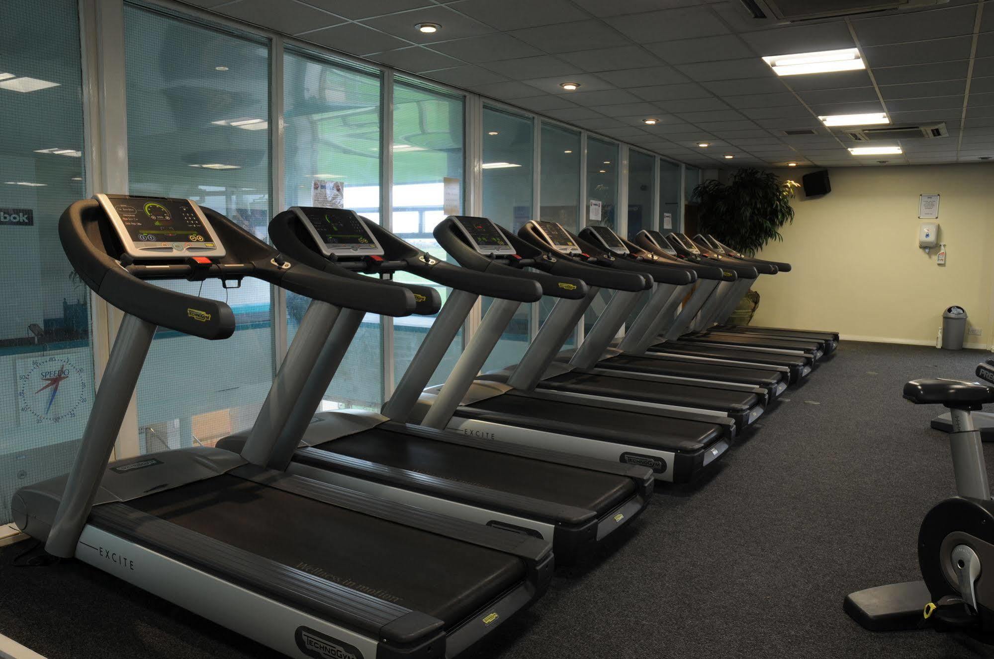 וויגאן Wrightington Hotel & Health Club מראה חיצוני תמונה